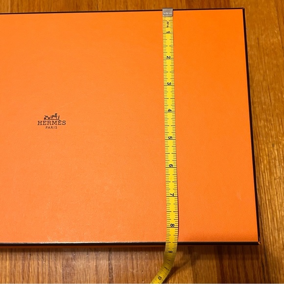Hermes Gift Box - Picture 6 of 9